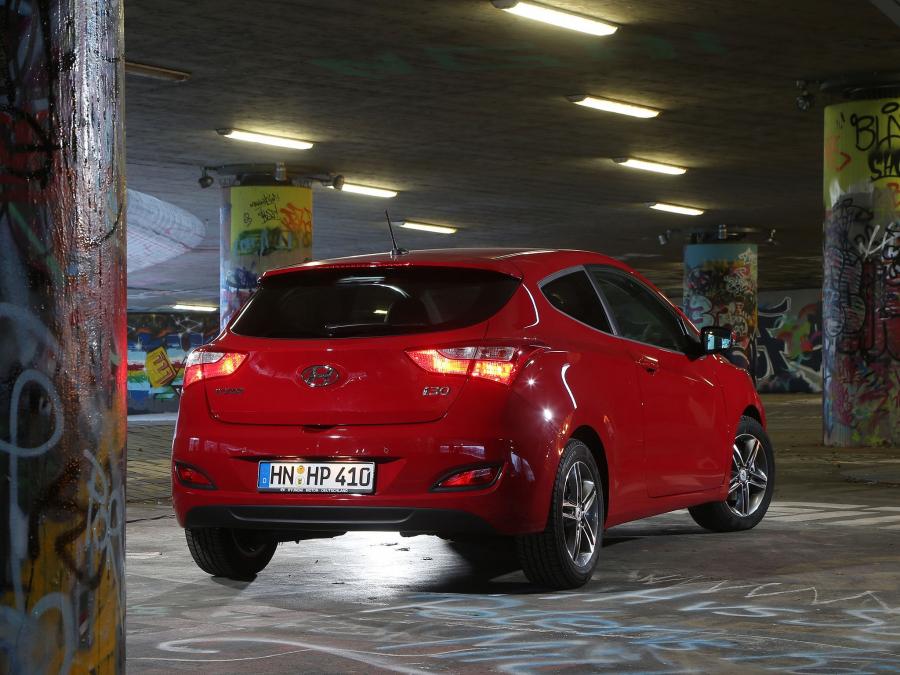  Hyundai i30 3-Door 2012 года  (фото 10 из 18)